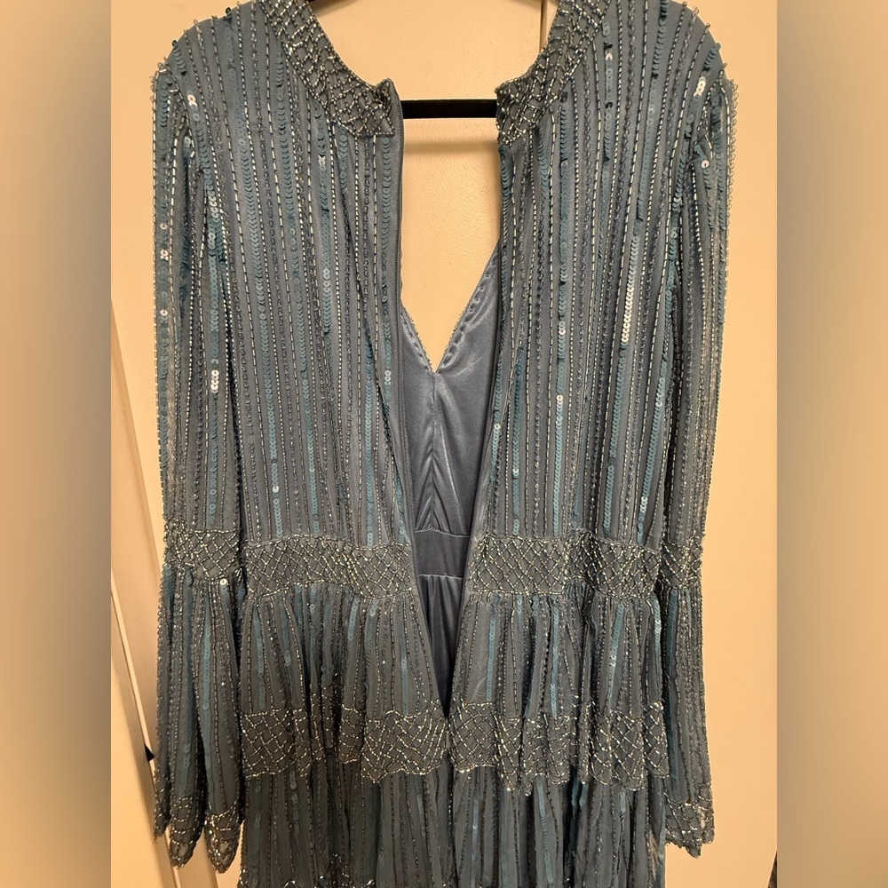 NWT | Mac Duggal 5442 Blue Emblemished Bell Sleeve Tiered Gown Size 16 - Picture 16 of 17